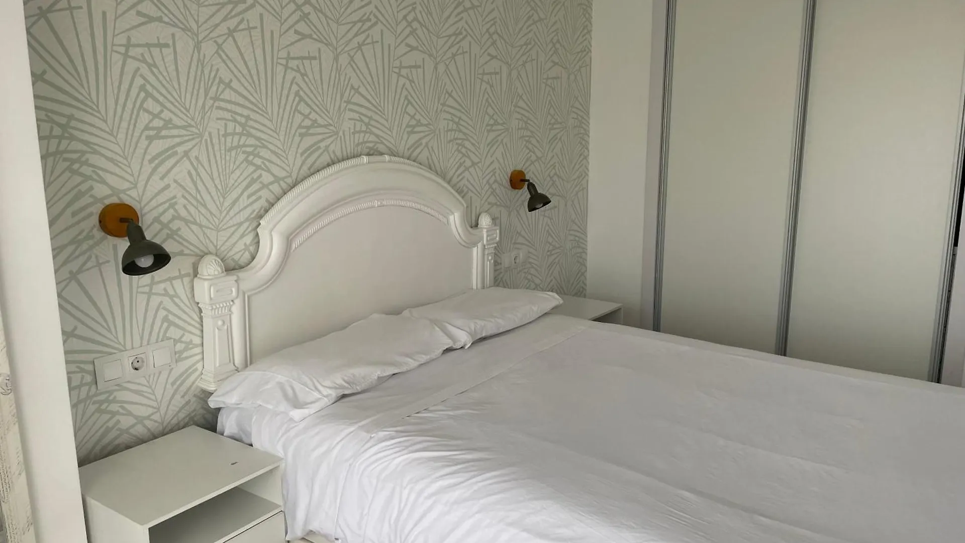 アパート Apartamento Con Vistas Al Mar - Primera Linea De Playa, ベナルマデナ